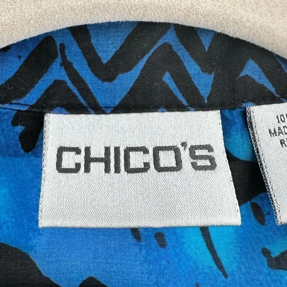 Chico’s 100% Silk Bright Blues & Black Print V Neck Button Up Sheer Size 0/Small